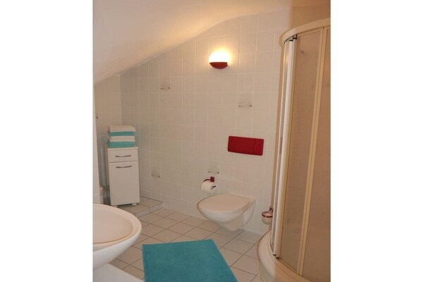 Foto van Familie Sesterheim Comfortabele vakantiewoning - Vakantiehuis in Niederehe - BathRoom