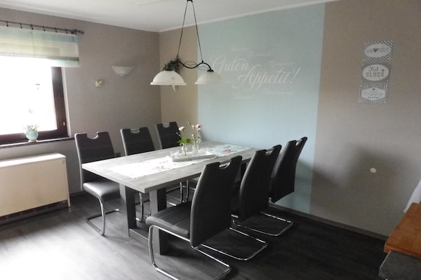 Foto van Appartement met terras in de tuin - Vakantiehuis in Pracht - DiningRoom