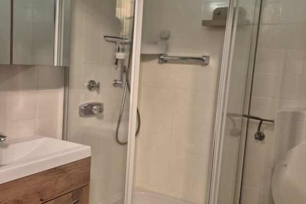 Foto van Appartement met uitzicht op de bergen nabij Winterberg - BathRoom