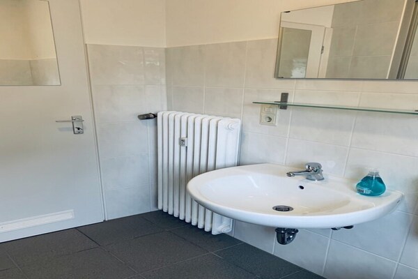 Foto van Appartement in het Rothaargebergte met balkon - Vakantiehuis in Medebach - BathRoom