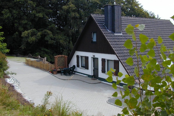 Foto van Ferienhaus mit Weitblick bei Medebach - Vakantiehuis in Medebach - ExteriorSummer
