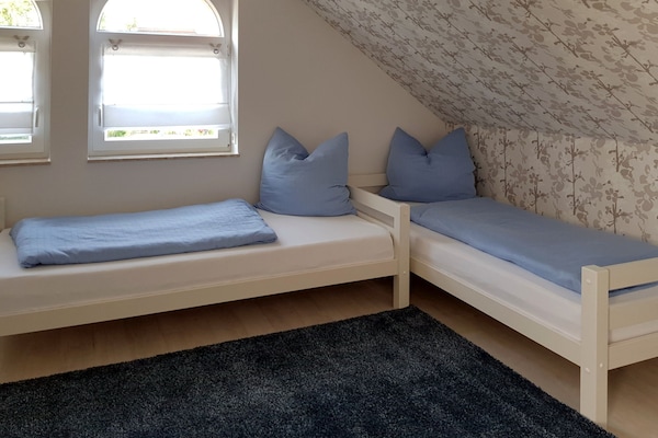 Foto van Vakantiehuis met drie badkamers in Dornumersiel - Vakantiehuis in Dornumersiel - BedRoom