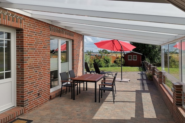 Foto van Vakantiehuis met drie badkamers in Dornumersiel - Vakantiehuis in Dornumersiel - TerraceBalcony