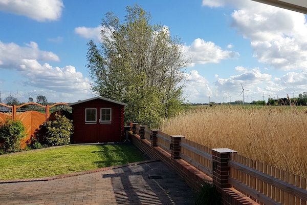 Foto van Vakantiehuis met drie badkamers in Dornumersiel - Vakantiehuis in Dornumersiel - GardenSummer