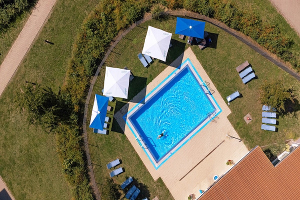 Foto van BEECH Resort Boltenhagen - Vakantiehuis in Boltenhagen - Pool