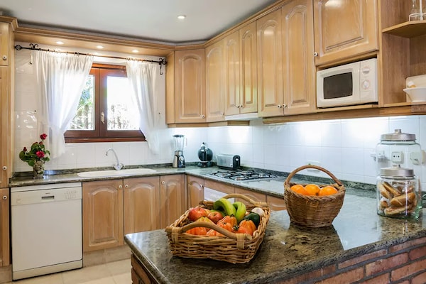 Foto van Peralada Huis met Privézwembad - Vakantiehuis in Peralada - Kitchen