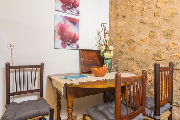 Foto van Can Fabiol - Adults Only - Villa Con Piscina - Vakantiehuis in Soller, Illes Balears - DiningRoom