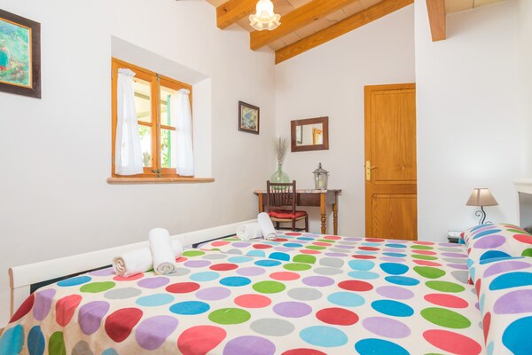 Foto van Can Fabiol - Adults Only - Villa Con Piscina - Vakantiehuis in Soller, Illes Balears - BedRoom