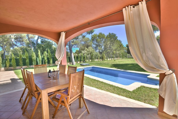 Foto van Villa in Cala Pi met Zwembad en Tuin - Vakantiehuis in Cala Pi, Illes Balears - TerraceBalcony