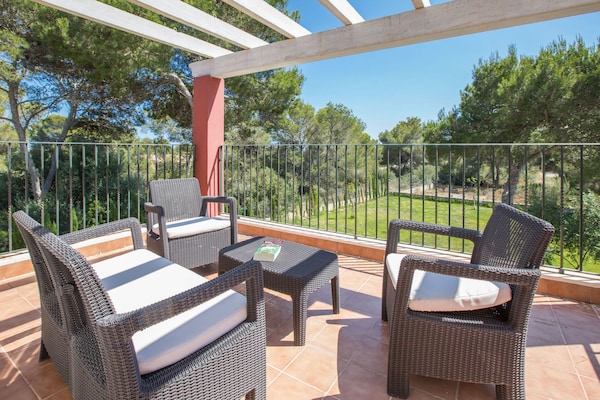 Foto van Villa in Cala Pi met Zwembad en Tuin - Vakantiehuis in Cala Pi, Illes Balears - TerraceBalcony