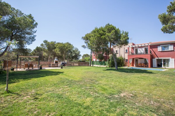 Foto van Villa in Cala Pi met Zwembad en Tuin - Vakantiehuis in Cala Pi, Illes Balears - ExteriorSummer