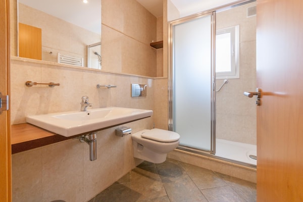 Foto van Villa aan het zwembad vlakbij de stranden - Vakantiehuis in Roses - BathRoom