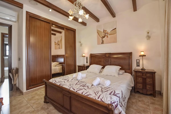 Foto van Landhuis in Ariany met privézwembad - Vakantiehuis in Ariany - BedRoom