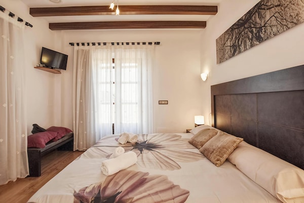 Foto van Landhuis in Ariany met privézwembad - Vakantiehuis in Ariany - BedRoom