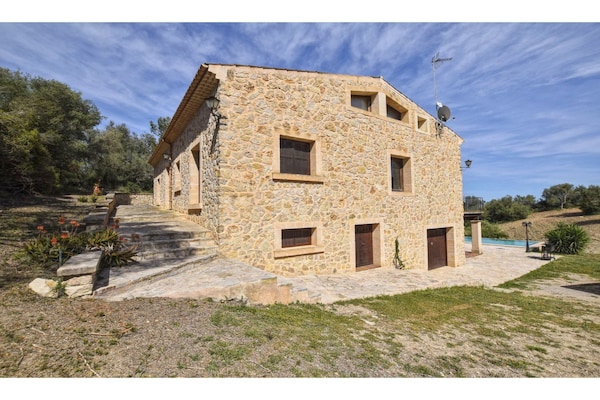 Foto van Klassieke woning met zwembad - Vakantiehuis in Petra - ExteriorSummer