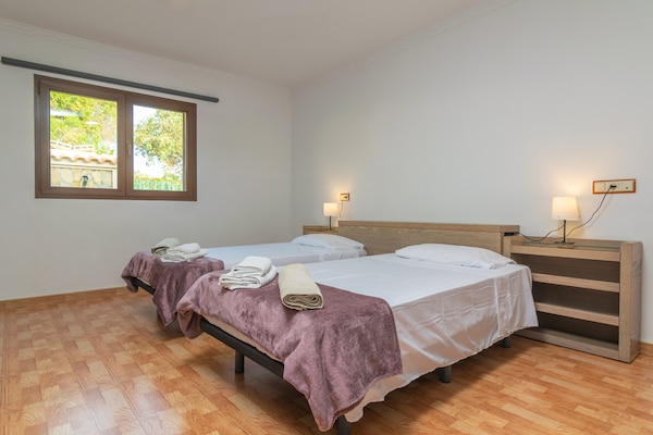 Foto van Landhuis in Capdepera met privézwembad - Vakantiehuis in Capdepera, Illes Balears - ExteriorSummer