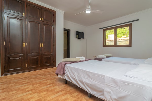 Foto van Landhuis in Capdepera met privézwembad - Vakantiehuis in Capdepera, Illes Balears - ExteriorSummer