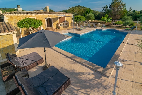 Foto van Landhuis in Capdepera met privézwembad - Vakantiehuis in Capdepera, Illes Balears - ExteriorSummer