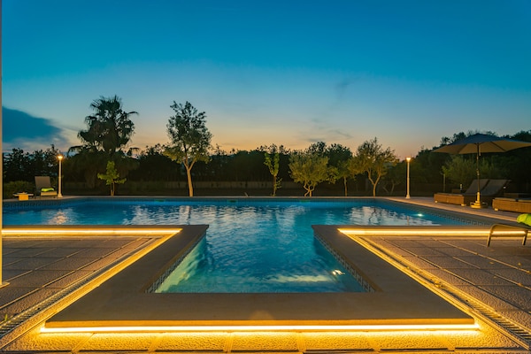 Foto van Landhuis in Capdepera met privézwembad - Vakantiehuis in Capdepera, Illes Balears - ExteriorSummer