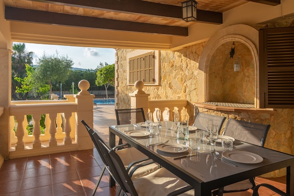 Foto van Landhuis in Capdepera met privézwembad - Vakantiehuis in Capdepera, Illes Balears - ExteriorSummer