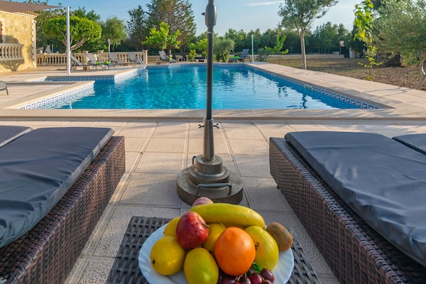 Foto van Landhuis in Capdepera met privézwembad - Vakantiehuis in Capdepera, Illes Balears - ExteriorSummer