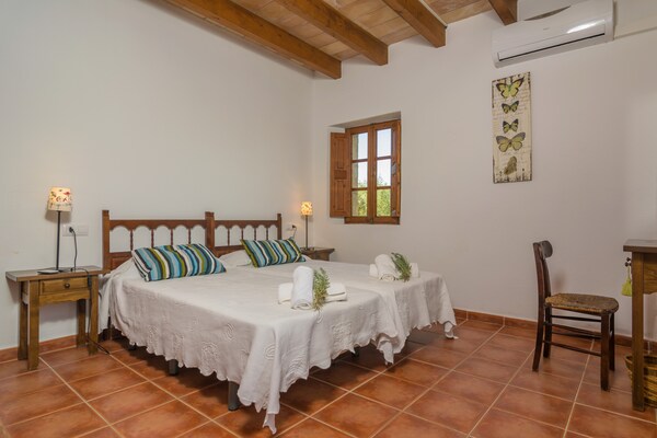 Foto van Alcúdia Villa met privézwembad - Vakantiehuis in Alcúdia, Illes Balears - ExteriorSummer