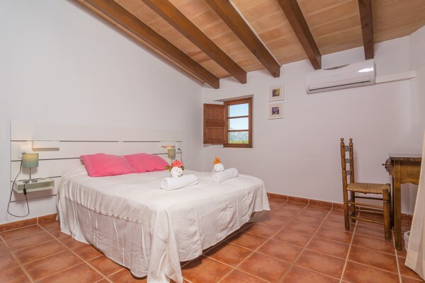 Foto van Alcúdia Villa met privézwembad - Vakantiehuis in Alcúdia, Illes Balears - ExteriorSummer