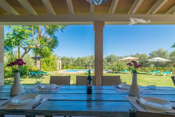 Foto van Alcúdia Villa met privézwembad - Vakantiehuis in Alcúdia, Illes Balears - ExteriorSummer