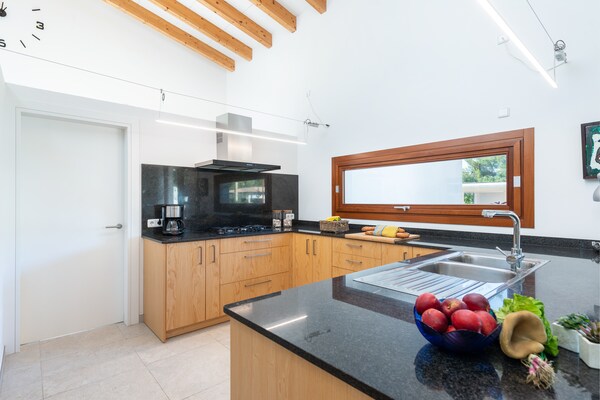 Foto van Charmant huis in de buurt van Sant Joan - Vakantiehuis in Manresa, Illes Balears - ExteriorSummer