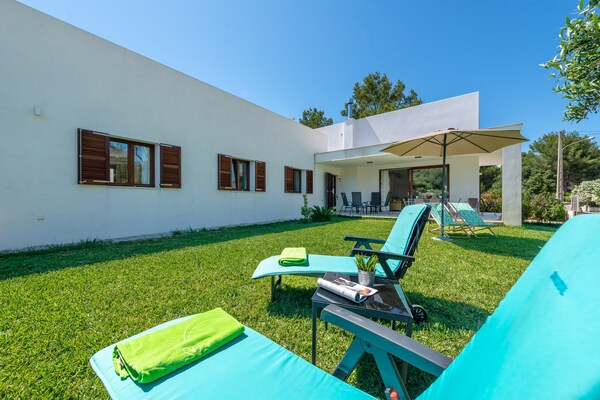 Foto van Charmant huis in de buurt van Sant Joan - Vakantiehuis in Manresa, Illes Balears - ExteriorSummer