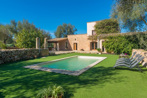Foto van Authentieke Finca met Zoutzwembad - Vakantiehuis in Algaida, Illes Balears - ExteriorSummer