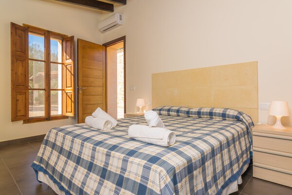 Foto van Authentieke Finca met Zoutzwembad - Vakantiehuis in Algaida, Illes Balears - ExteriorSummer