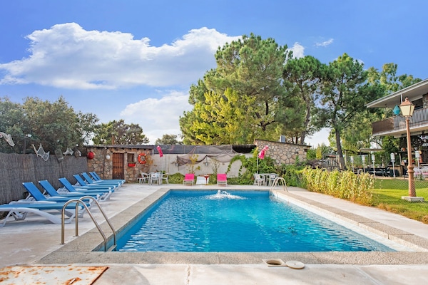 Foto van Rustige tuinschuilplaats - Vakantiehuis in Galapagar - PoolOfHouse