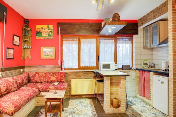 Foto van Rustige tuinschuilplaats - Vakantiehuis in Galapagar - LivingRoom