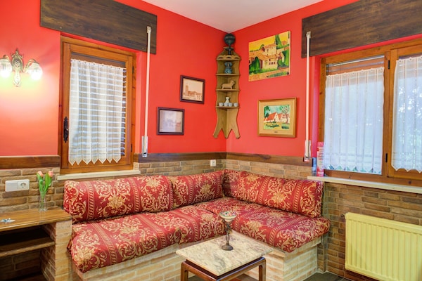 Foto van Rustige tuinschuilplaats - Vakantiehuis in Galapagar - LivingRoom