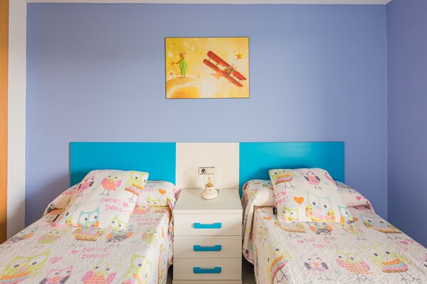 Foto van Prachtig appartement in Cambrils met een gedeeld zwembad - BedRoom