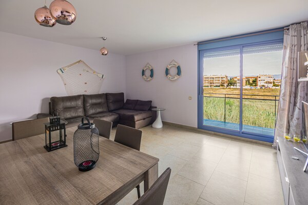 Foto van Prachtig appartement in Cambrils met een gedeeld zwembad - LivingRoom