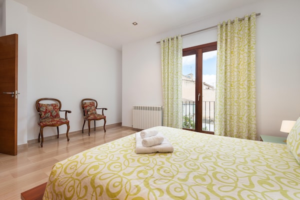 Foto van Huis in María met Zwembad & Jacuzzi - Vakantiehuis in , Illes Balears - BedRoom