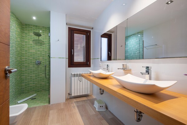 Foto van Huis in María met Zwembad & Jacuzzi - Vakantiehuis in , Illes Balears - BathRoom