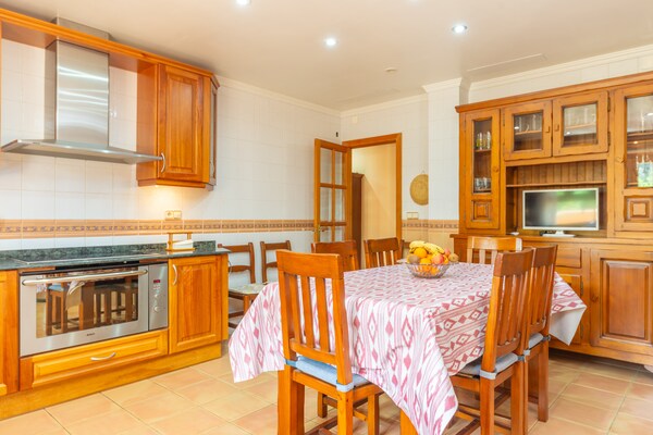 Foto van Villa aan het zwembad op Mallorca - Vakantiehuis in , Illes Balears - DiningRoom