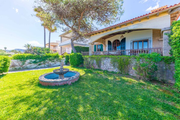 Foto van Huis in Alcúdia met Zeezicht & Strandtoegang - Vakantiehuis in , Illes Balears - GardenSummer