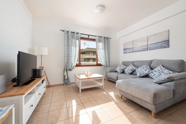 Foto van Appartement in Alcúdia bij het strand - Vakantiehuis in Port D'alcúdia, Illes Balears - LivingRoom