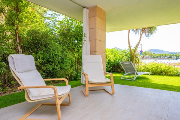 Foto van Appartement in Alcúdia met Zeezicht & BBQ - Vakantiehuis in Es Barcarès -alcúdia-, Illes Balears - TerraceBalcony