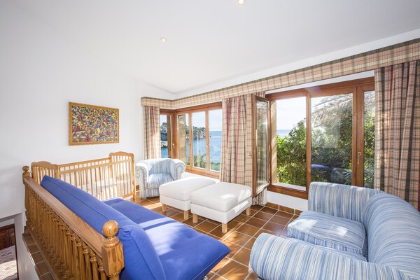 Foto van Villa in Cala Mandia met privétoegang tot zee - Vakantiehuis in Cala Mandia, Illes Balears - ExteriorSummer