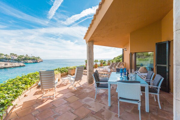 Foto van Villa in Cala Mandia met privétoegang tot zee - Vakantiehuis in Cala Mandia, Illes Balears - ExteriorSummer