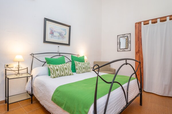 Foto van Cottage in Inca met Zwembad & Tramuntana - Vakantiehuis in Inca, Illes Balears - BedRoom