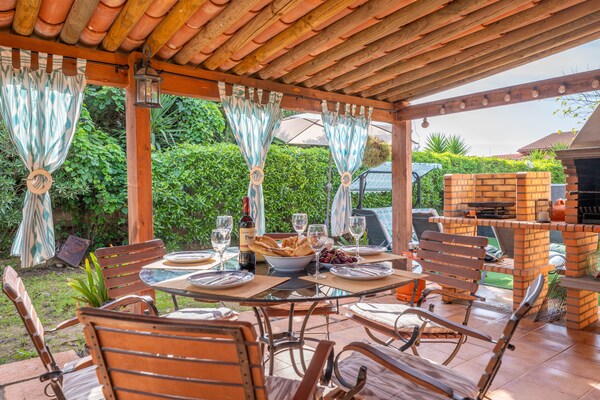 Foto van Cottage in Inca met Zwembad & Tramuntana - Vakantiehuis in Inca, Illes Balears - TerraceBalcony