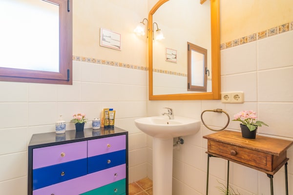 Foto van Villa in Binissalem met Zoutwaterzwembad - Vakantiehuis in Binissalem, Illes Balears - BathRoom