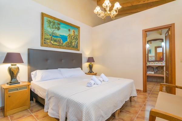 Foto van Villa in Binissalem met Zoutwaterzwembad - Vakantiehuis in Binissalem, Illes Balears - BedRoom