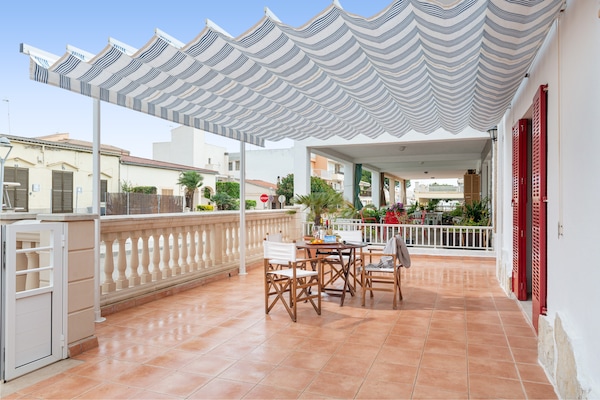 Foto van Huis in Can Picafort bij het Strand - Vakantiehuis in Can Picafort, Illes Balears - TerraceBalcony